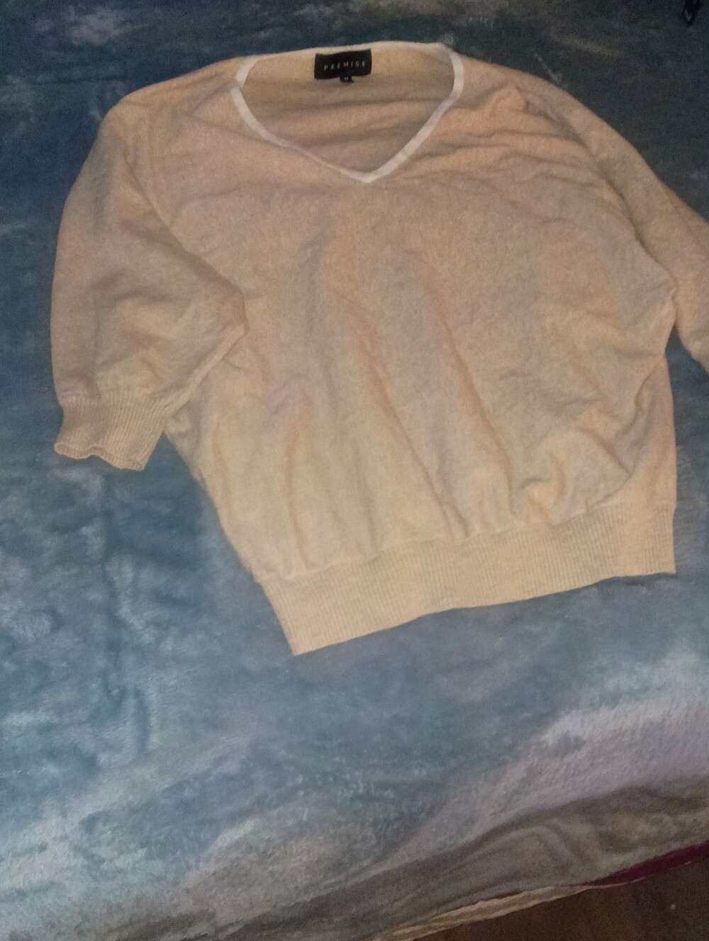 Premise Cream V-Neck Women's Sweater